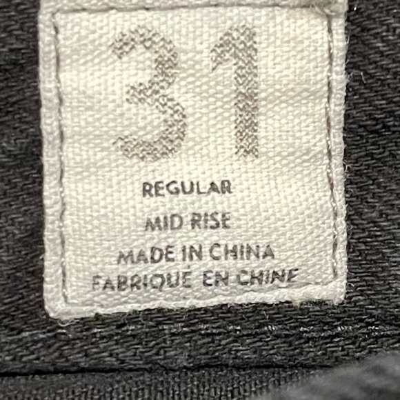 We The Free Black Cut Off Shorts Button Fly Mid rise Sz 31 Inseam 2.5 Distressed - Picture 4 of 8